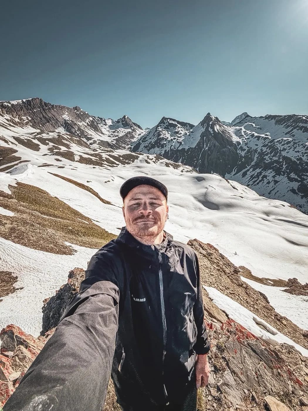 Selfie von Pierre in den verschneiten Bergen